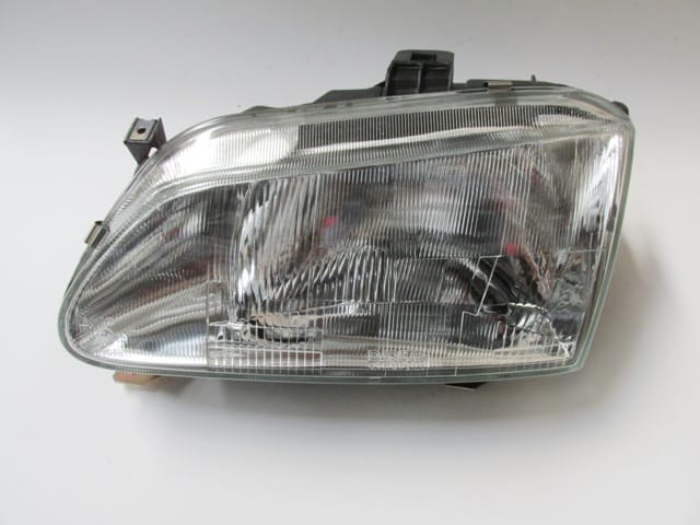 Renault Megane Far Lambası Sol Elektrikli/motorsuz (1998-1999)