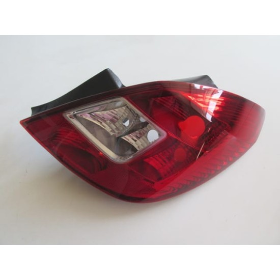 Opel Corsa- D Stop Lambası Sağ (2007-2014) Opel Corsa- D Stop Lambası Sağ (2007-2014)