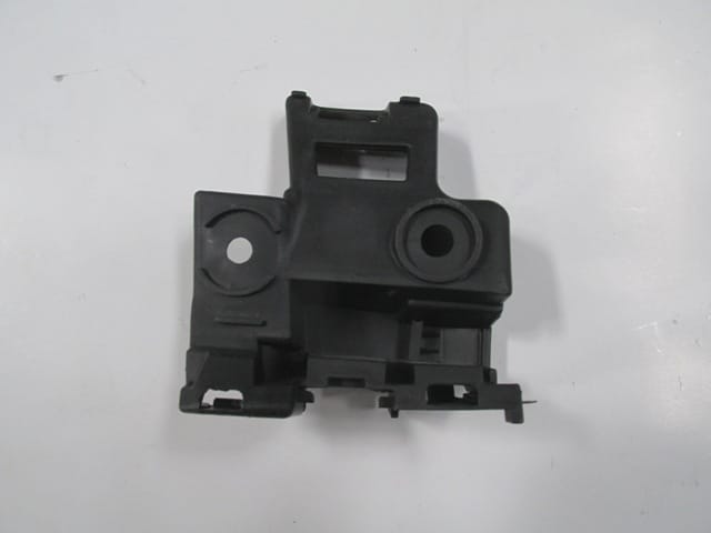 Volkswagen Golf Arka Tampon Bağlantı Braketi Sağ Küçük (2009-2012) OEM 5K6807394A