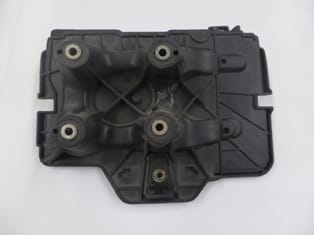 Volkswagen Bora Akü Koruyucu Plastiği Alt (1999-2005)