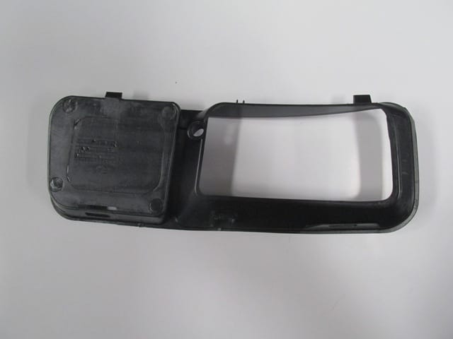 Volkswagen Polo Classıc Sis Lamba Kapağı Sağ Siyah Sis Delikli (1996-2001) OEM 6K5853666 Volkswagen Polo Classıc Sis Lamba Kapağı Sağ Siyah Sis Delikli (1996-2001) OEM 6K5853666