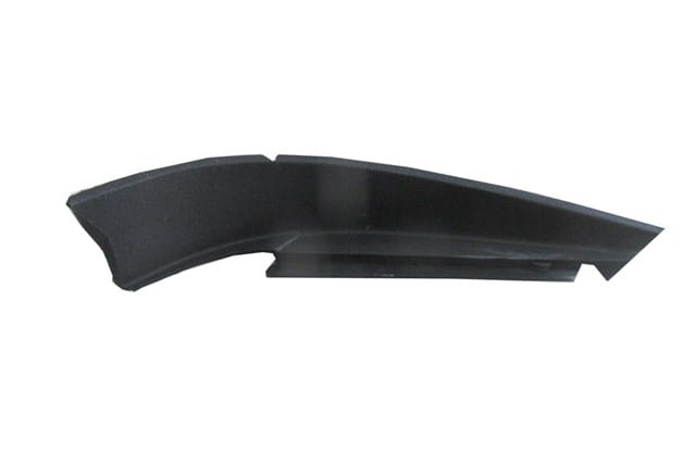 Volkswagen Golf Ön Cam Kenar Plastiği Sağ (2004-2009)
