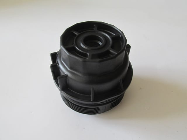 Toyota Aurıs Motor Yağ Filtre Kapağı (2011-2012)