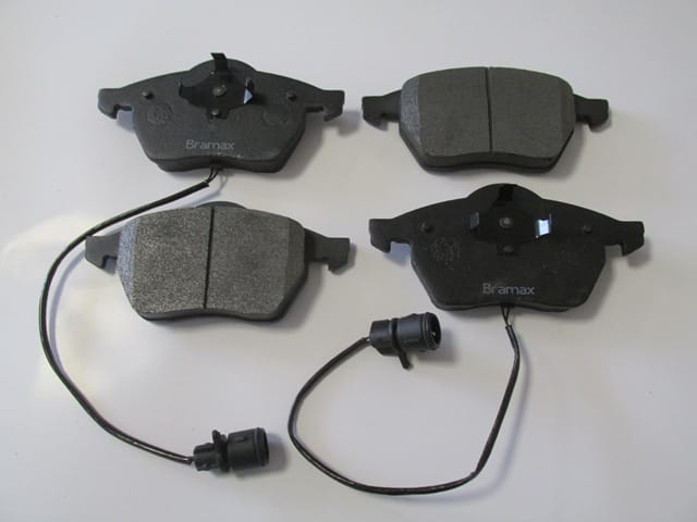 Audi A100 Ön Fren Balatası 2,0/2,4d/2,5tdı/2,6/2,8 (1992-1995) OEM 4A0698151A Audi A100 Ön Fren Balatası 2,0/2,4d/2,5tdı/2,6/2,8 (1992-1995) OEM 4A0698151A