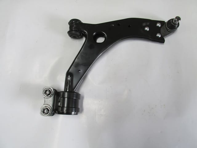 Ford Kuga Ön Alt Tabla Sağ Rotilli/burçlu/takozlu (2008-2012)
