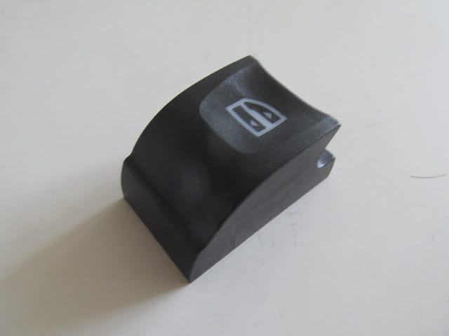 Renault Laguna Ön/arka Cam Düğme Butonu Sağ (2008-2012)