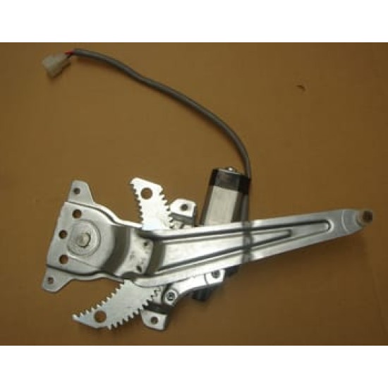 Suzuki Swift Arka Cam Krikosu Sağ Elektrikli/motorlu (2005-2011)
