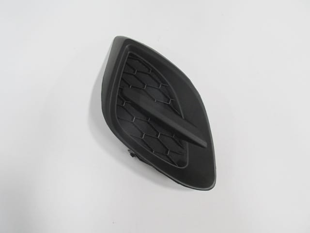 Mazda 2 Sis Lamba Kapağı Sağ Sis Deliksiz (2012-2014) Mazda 2 Sis Lamba Kapağı Sağ Sis Deliksiz (2012-2014)