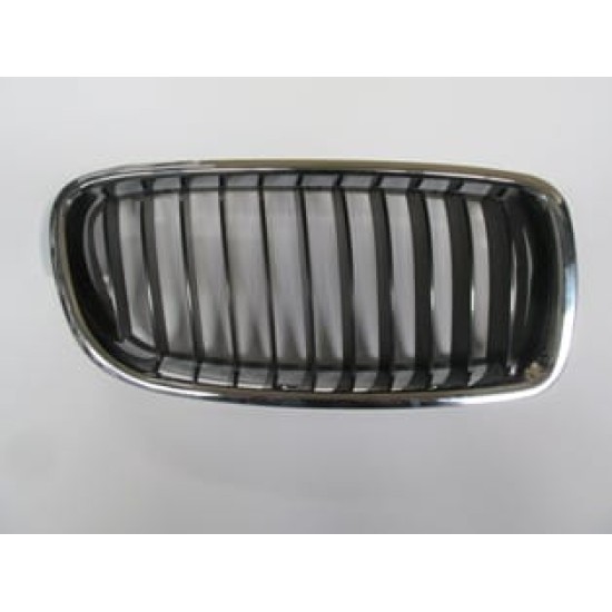 Bmw 3 Serı- F30 Ön Panjur Sağ Nikelajlı İç Petekleri Siyah (2012-2014) Bmw 3 Serı- F30 Ön Panjur Sağ Nikelajlı İç Petekleri Siyah (2012-2014)