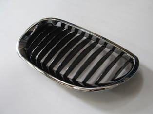 Bmw 5 Serı- E60 Ön Panjur Sol Nikelajlı/siyah (2004-2010)