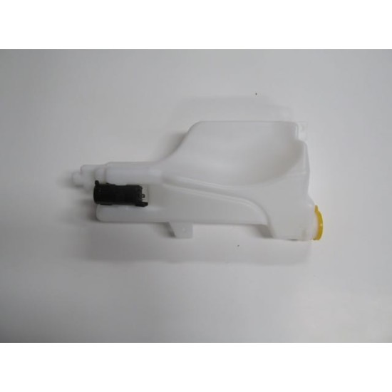 Ford Ranger- Pick Up Ön Cam Su Bidonu/deposu Motorlu (2010-2012)