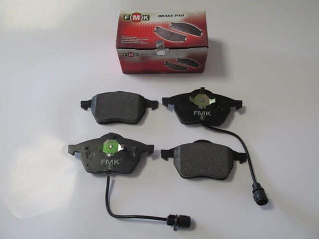 Audi A100 Ön Fren Balatası 2,0/2,4d/2,5tdı/2,6/2,8 (1992-1995) OEM 4A0698151A