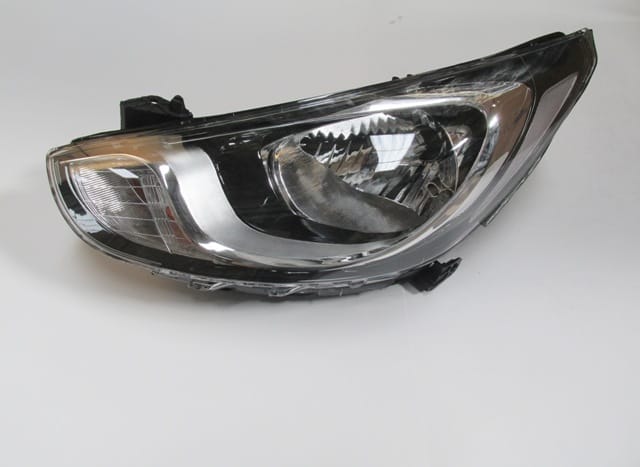Hyundaı Accent- Blue Far Lambası Sol Manuel/beyaz Reflektörlü Ledsi...