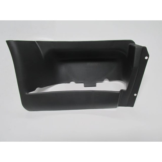 Mitsubishi Canter Ayak Basamak Plastiği Sağ (1998-2006)