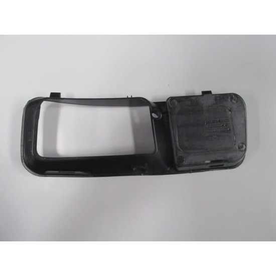 Volkswagen Polo- Classıc Sis Lamba Kapağı Sol Siyah Sis Delikli Volkswagen Polo- Classıc Sis Lamba Kapağı Sol Siyah Sis Delikli