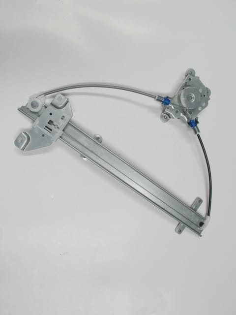 Dfm Pıck Up- Rıch Ön Cam Krikosu Sağ Elektrikli/motorsuz (2010-2012)