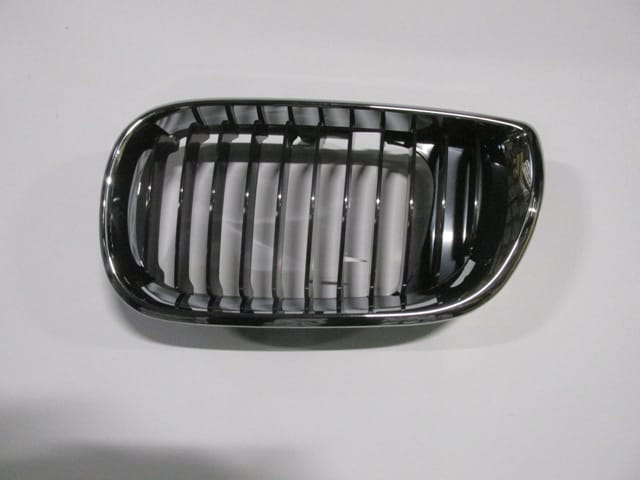 Bmw 3 Serı- E46 Ön Panjur Sol Siyah/nikelaj Çerçeveli (2002-2005)
