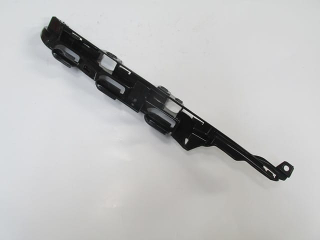 Bmw 3 Serı E46 Arka Tampon Bağlantı Braketi Sağ (1998-2005) OEM 5... Bmw 3 Serı E46 Arka Tampon Bağlantı Braketi Sağ (1998-2005) OEM 5...