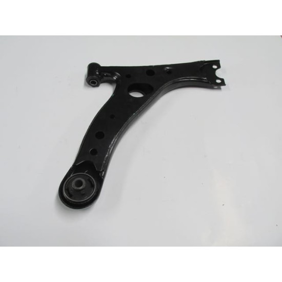 Toyota Rav4 Ön Alt Tabla Sol Rotilsiz (2001-2004) Toyota Rav4 Ön Alt Tabla Sol Rotilsiz (2001-2004)