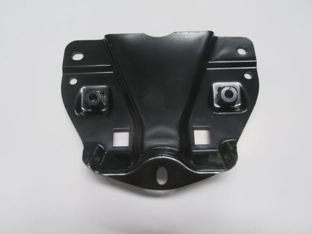 Skoda Superb Ön Panel Braketi Orta (2015-2018) Skoda Superb Ön Panel Braketi Orta (2015-2018)