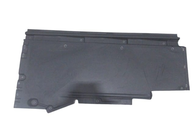 Audi A4 Karter Muhafaza Plastiği Sağ (2013-2015)