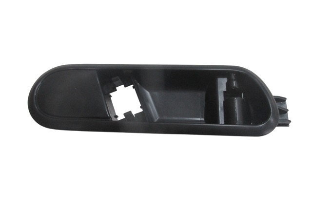 Seat Cordoba Arka Kapı Iç Açma Kolu Çerçevesı Sag (2002-2009)