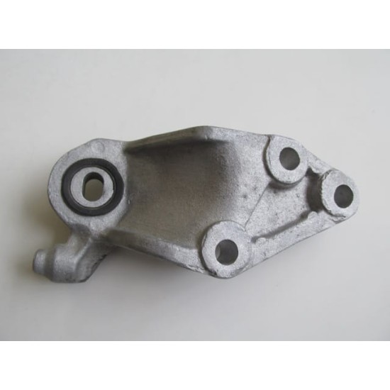 Opel Corsa- D Şanzuman Arka Bağlantı Takozu (2007-2014)