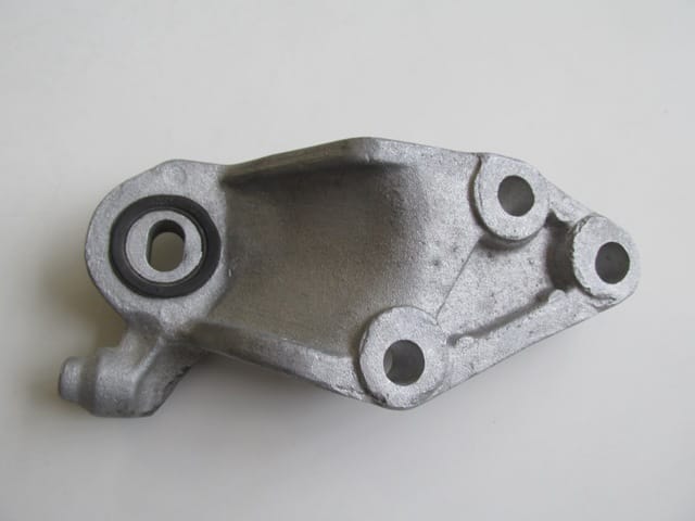 Opel Corsa- D Şanzuman Arka Bağlantı Takozu (2007-2014)