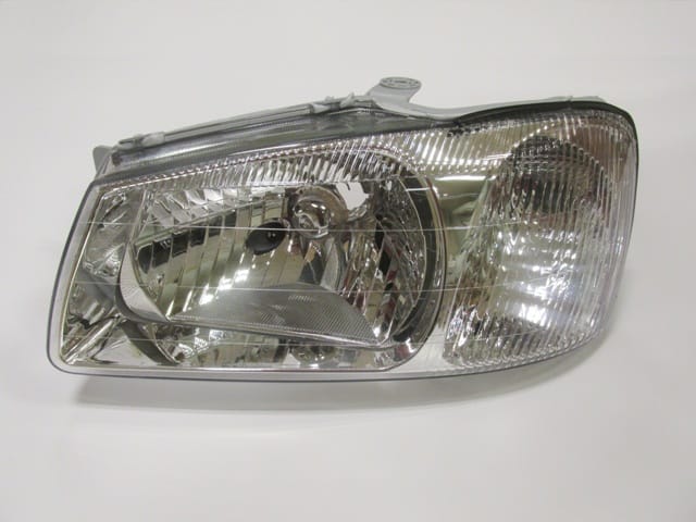 Hyundai Accent- Milenyum Far Lambası Sol Manuel (2000-2002)