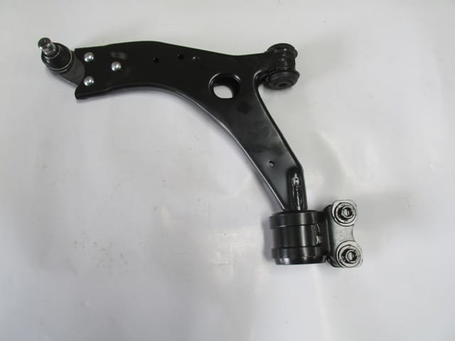 Ford Kuga Ön Alt Tabla Sol Rotilli/burçlu/takozlu (2008-2012)