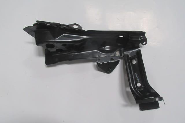 Mazda 3 Ön Panel Üst Parça Sağ (2014-2016)