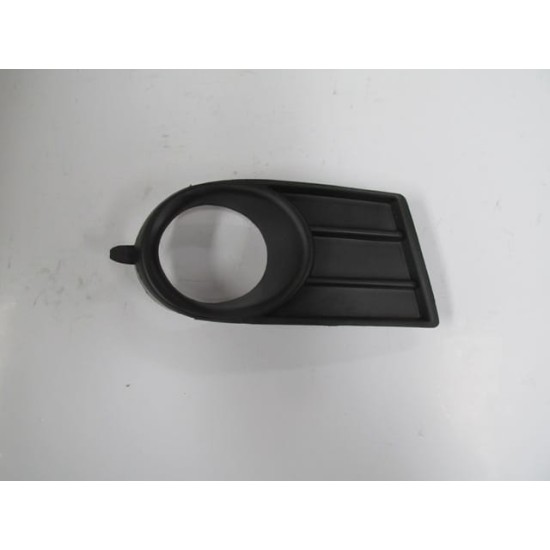 Suzuki Swift Sis Lamba Kapağı Sağ Sis Delikli (2005-2007)