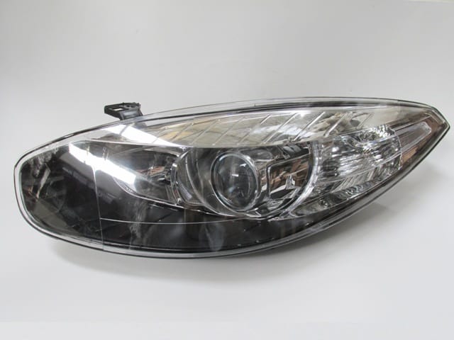 Renault Fluence Far Lambası Sol Elektrikli/motorlu E Marklı (2013-2016) OEM 260600738R