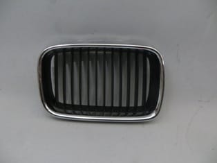 Bmw 3 Serı E36 Ön Panjur Sağ Siyah/nikelaj Çerçeveli (1991-1994) OEM 51138122238