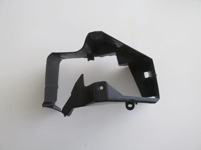 Ford Focus Fren Tertibatı Muhafaza Plastiği Çerçevesi (2008-2011)
