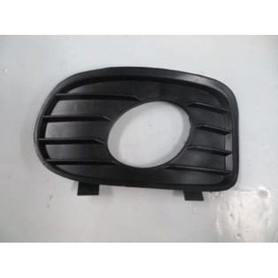 Opel Vectra- B Sis Lamba Kapağı Sağ Sis Delikli (1999-2002) Opel Vectra- B Sis Lamba Kapağı Sağ Sis Delikli (1999-2002)