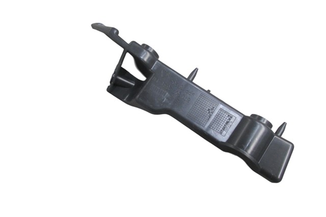 Audi A5 Ön Tampon Bağlantı Braketi Sol (2012-2016)