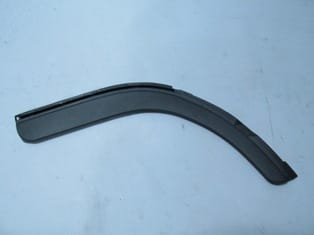 Mitsubishi Canter- Fuso Çamurluk Ağzı Plastiği Sağ (2006-2012)