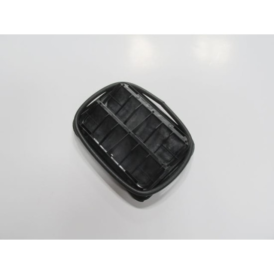 Renault Laguna Bagaj Havalandırma Plastiği (1994-1999)