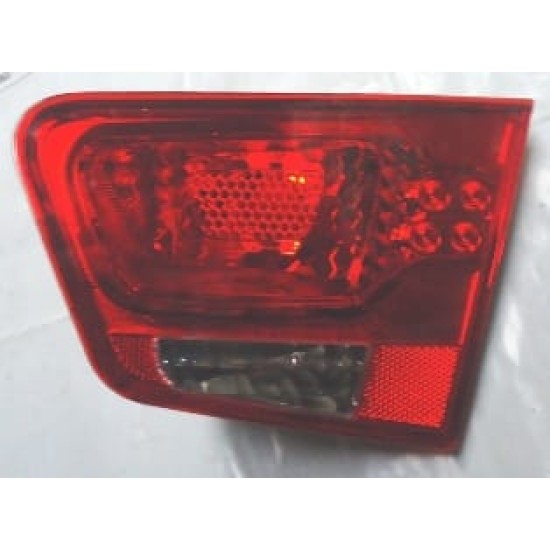 Kia Cerato İç Stop Lambası Sağ Kırmızı/beyaz (2010-2011) Kia Cerato İç Stop Lambası Sağ Kırmızı/beyaz (2010-2011)