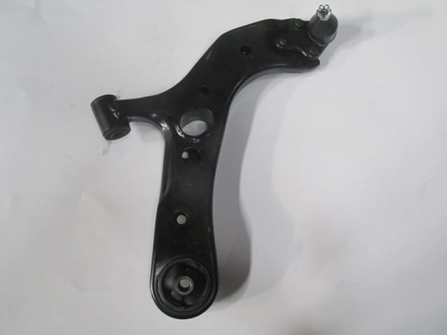 Toyota Rav4 Ön Alt Tabla Sağ Burçlu/rotilli (2006-2009)