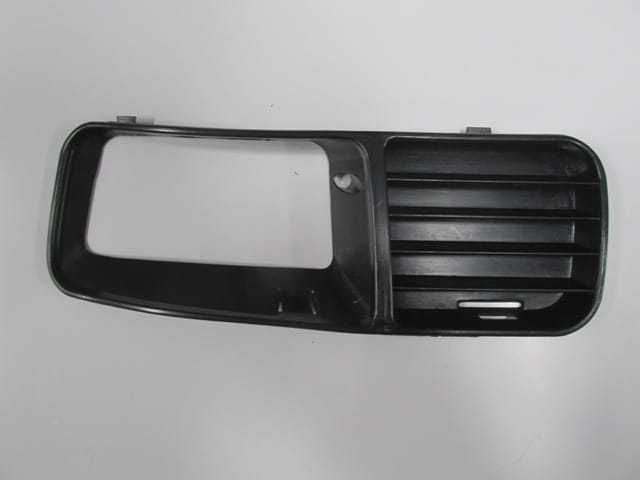 Volkswagen Polo Classıc Sis Lamba Kapağı Sağ Siyah Sis Delikli (1996-2001) OEM 6K5853666