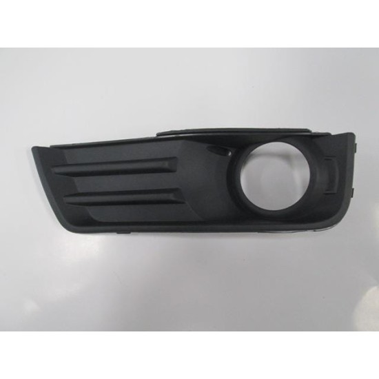 Ford Focus C Max Sis Lamba Kapağı Sol Siyah Sis Delikli (2004-2006)