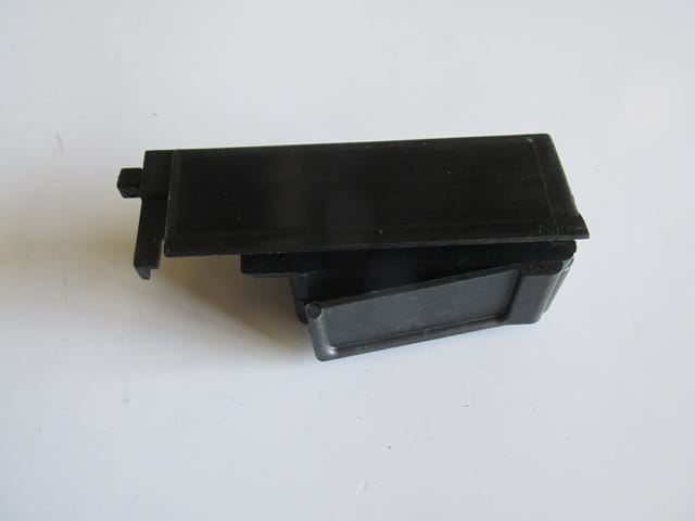 Fiat Doblo Arka Kapı Cam Kilitleme Mandalı Sağ (2006-2010) OEM 551... Fiat Doblo Arka Kapı Cam Kilitleme Mandalı Sağ (2006-2010) OEM 551...
