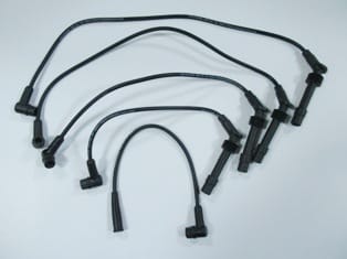 Opel Astra F Buji Kablosu Takım 1.6 Cc (1992-1994) OEM 1612561 Opel Astra F Buji Kablosu Takım 1.6 Cc (1992-1994) OEM 1612561