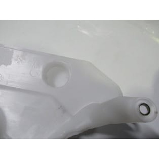 Audi A6 Ön Cam Su Bidonu/deposu (2009-2011)