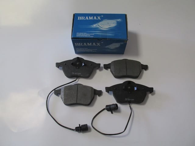 Audi A100 Ön Fren Balatası 2,0/2,4d/2,5tdı/2,6/2,8 (1992-1995) OEM 4A0698151A