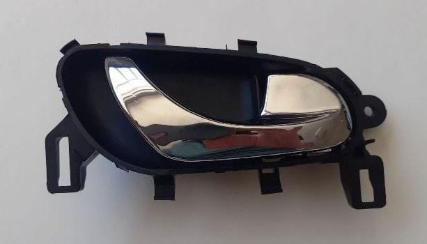 Nissan Qashqai- J11 Arka Kapı İç Açma Kolu Sağ Nikelajlı (2014-2021)