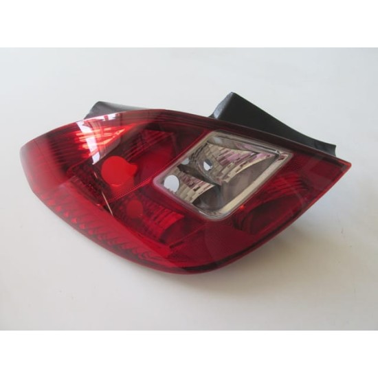 Opel Corsa- D Stop Lambası Sol (2007-2014) Opel Corsa- D Stop Lambası Sol (2007-2014)