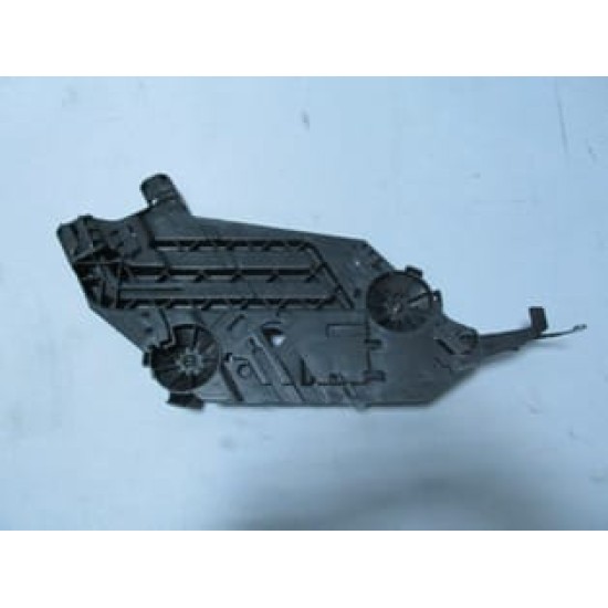 Skoda Octavia Far Alt Bağlantı Braketi Sol Plastik (2010-2012) Skoda Octavia Far Alt Bağlantı Braketi Sol Plastik (2010-2012)